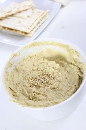 humus-z-ciecierzycy-jest-doskonalym-dodatkiem-do-kanapek-fot-natalia-wiszniewska