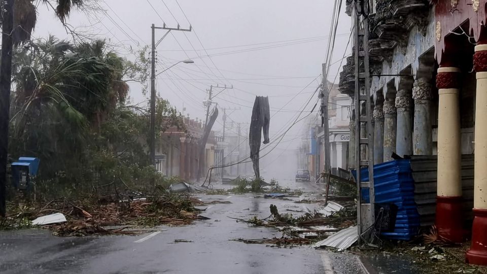 Cuba Hurricane Ian causes total blackout, Florida braces for strike