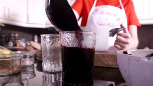kompot-z-jagod-przygotowuje-sie-bardzo-latwo