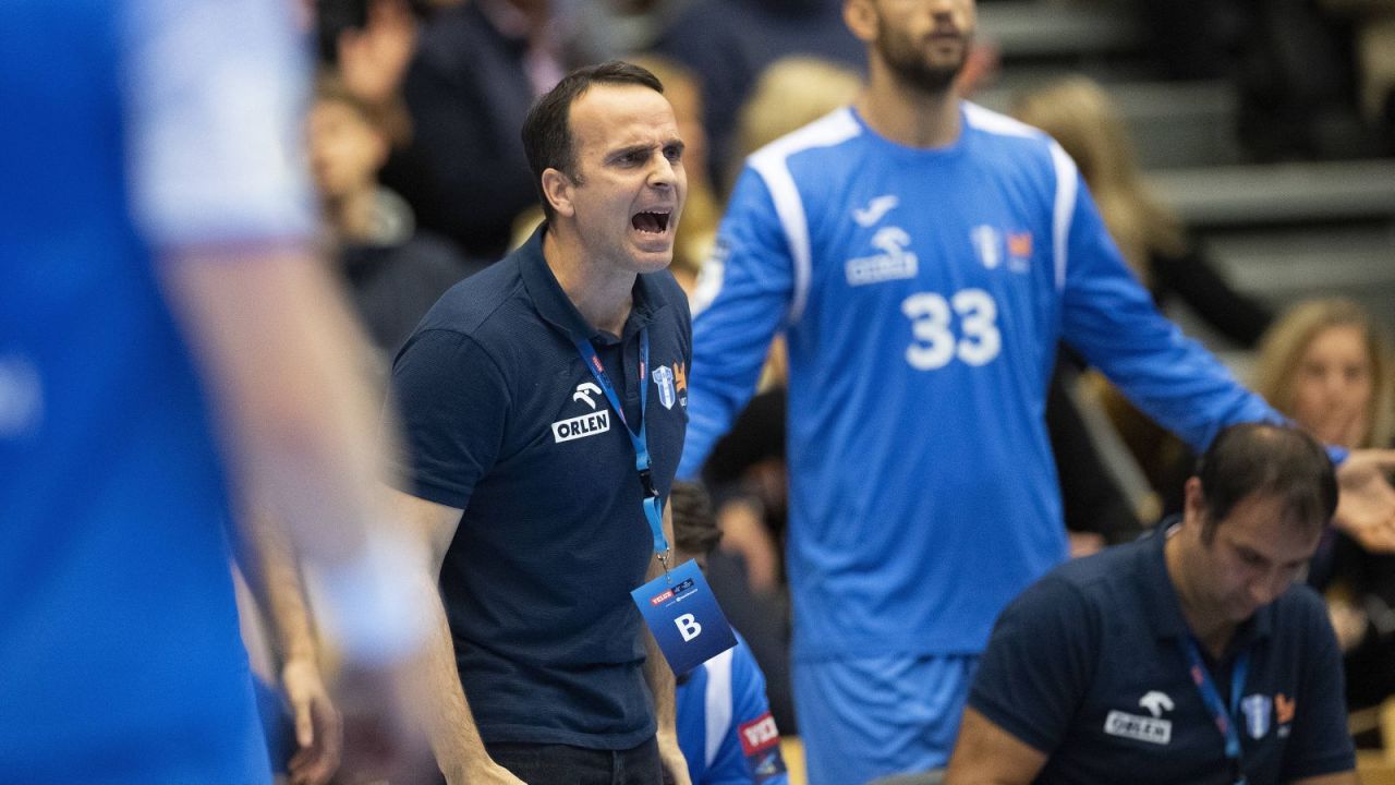 Xavier Sabate i jego zawodnicy będą mieli teraz kilka dni wolnego (fot. PAP / EPA)