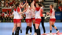 Reprezentacja Polski piłkarek ręcznych (fot. PAP/Marcin Bielecki) Reprezentacja Polski piłkarek ręcznych (fot. PAP)