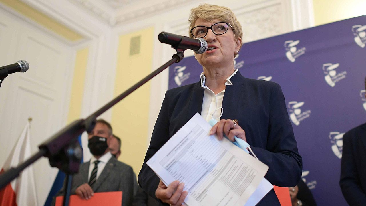 Marszałek Elżbieta Polak zapewniała, że „stoi po stronie ofiar” (fot. arch.PAP/Marcin Obara) Marszałek Elżbieta Polak zapewniała, że „stoi po stronie ofiar” (fot. arch.PAP/Marcin Obara)