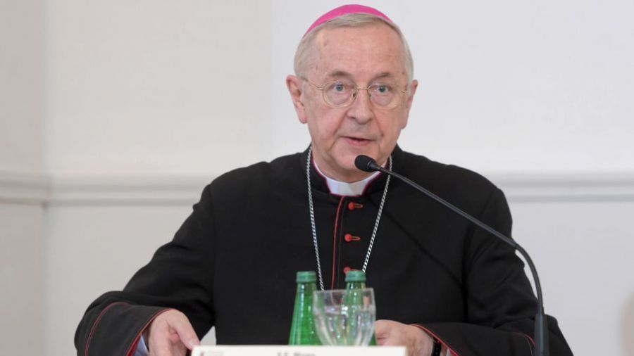 Arcybiskup Stanisław Gądecki zakażony koronawirusem (fot. PAP/Jakub Kaczmarczyk)
