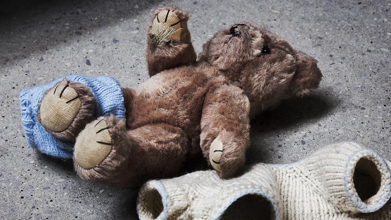 Mężczyzna pracował w żłobku jako wolontariusz (fot. Shutterstock/mezzotint) Mężczyzna pracował w żłobku jako wolontariusz (fot. Shutterstock/mezzotint)