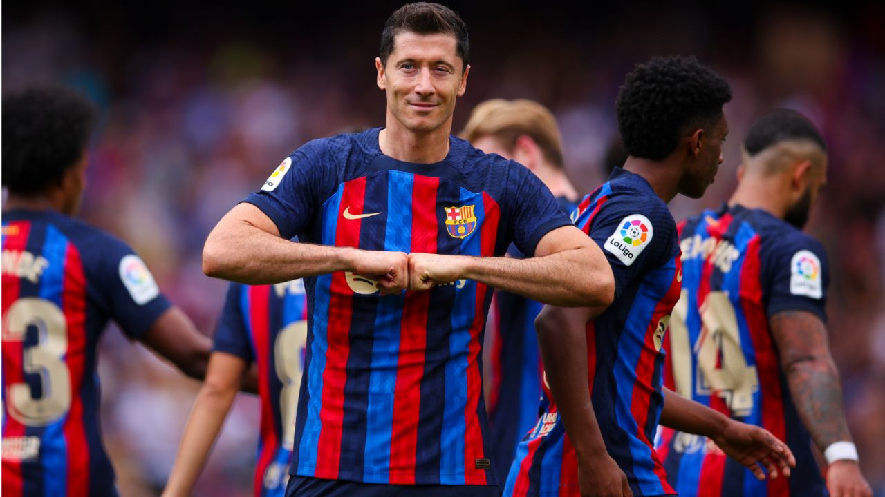 Robert Lewandowski notuje kapitalne wejście do Barcelony (fot. Getty).