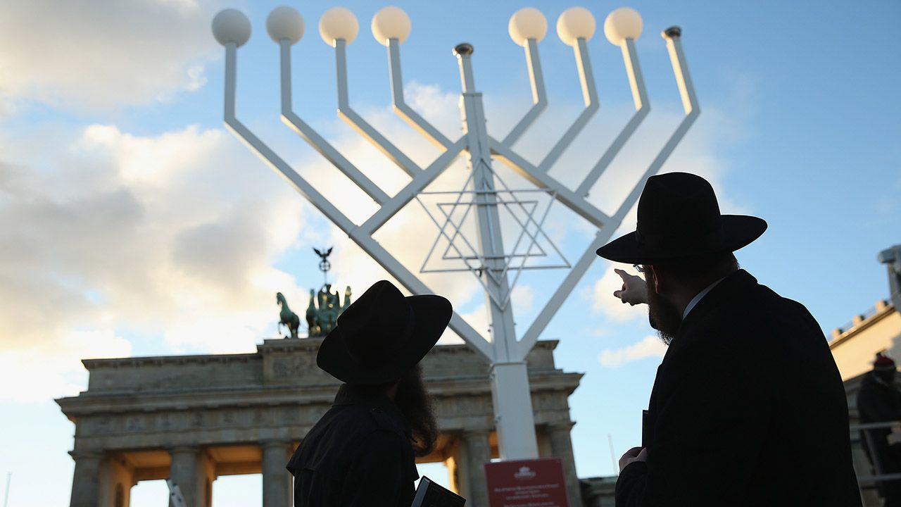 Osoby dotknięte antysemityzmem mogą kontaktować się z ośmioma ośrodkami sprawozdawczymi Rias (fot. Sean Gallup/Getty Images)