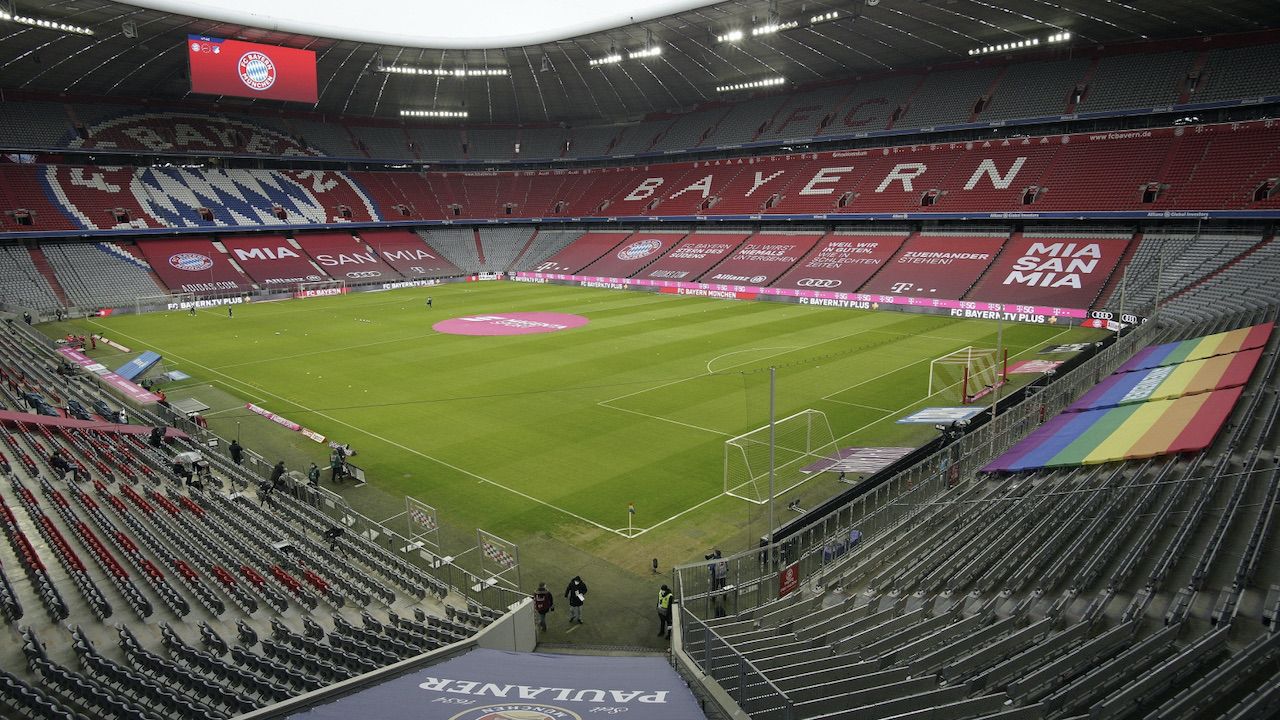 Lgbt Holokaust Stadion Bayern Monachium W Teczowych Barwach Tvp Info