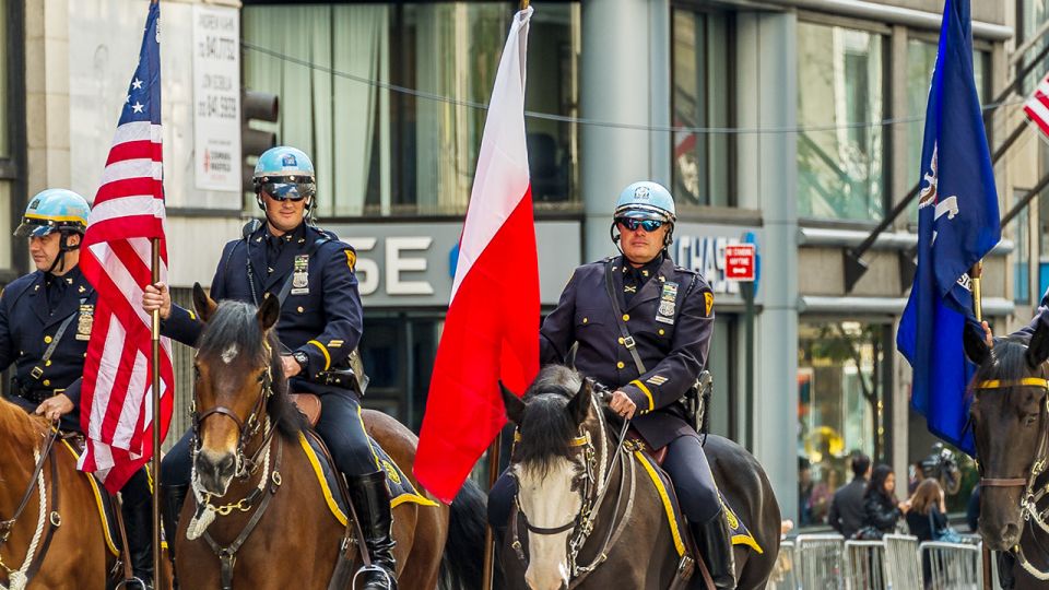 Zamieszki na Kapitolu. Polonia w większości je krytykuje ...