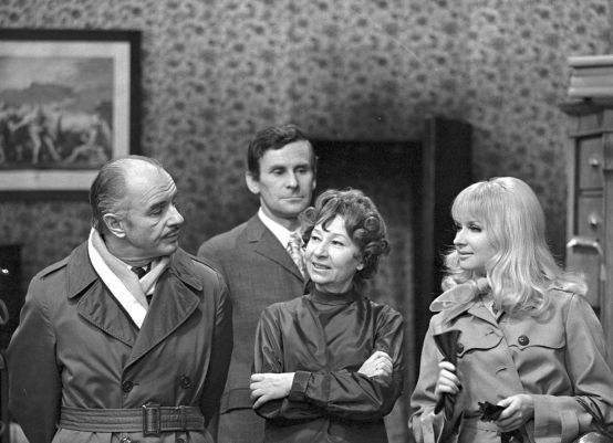 teatr-telewizji-alicja-prowadzi-sledztwo