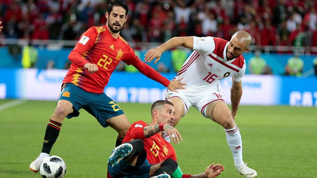 Spain results. Марокко Испания. Испания Марокко Тарек. Союз Испании и Марокко. Смешное Испания Марокко.