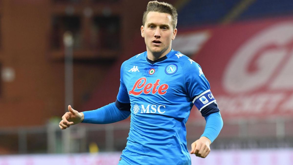Serie A Piotr Zielinski Kapitanem Po Raz Pierwszy Napoli Przegralo Z Genoa Sport Tvp Pl