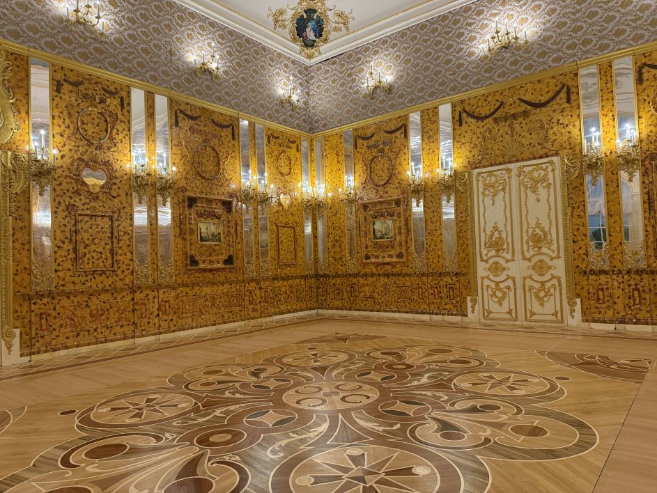 Reconstruction of legendary Amber Room goes on show in former Nazi military HQ
