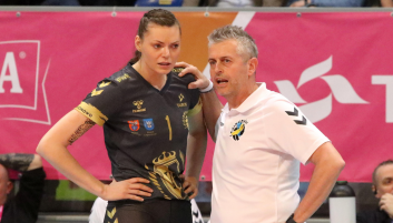 Siatkarka IŁ Capital Legionovii Legionowo Maja Tokarska i trener Alessandro Chiappini (fot. PAP) Siatkarka IŁ Capital Legionovii Legionowo Maja Tokarska i trener Alessandro Chiappini (fot. PAP)