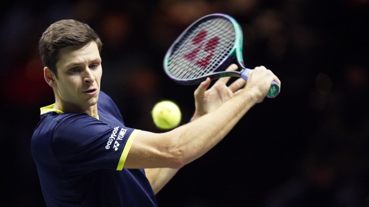 Hubert Hurkacz zanotował spadek w rankingu ATP (fot. Getty).