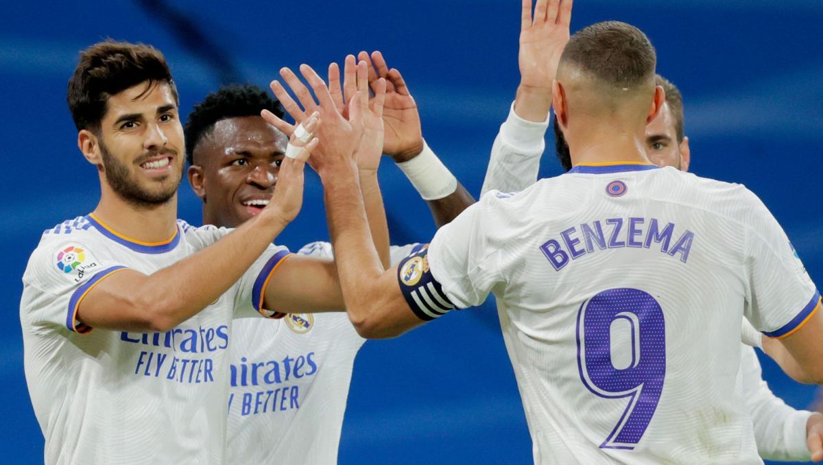 Marco Asensio, Vinicius Junior i Karim Benzema (fot. Getty Images) Marco Asensio, Vinicius Junior i Karim Benzema (fot. Getty Images)
