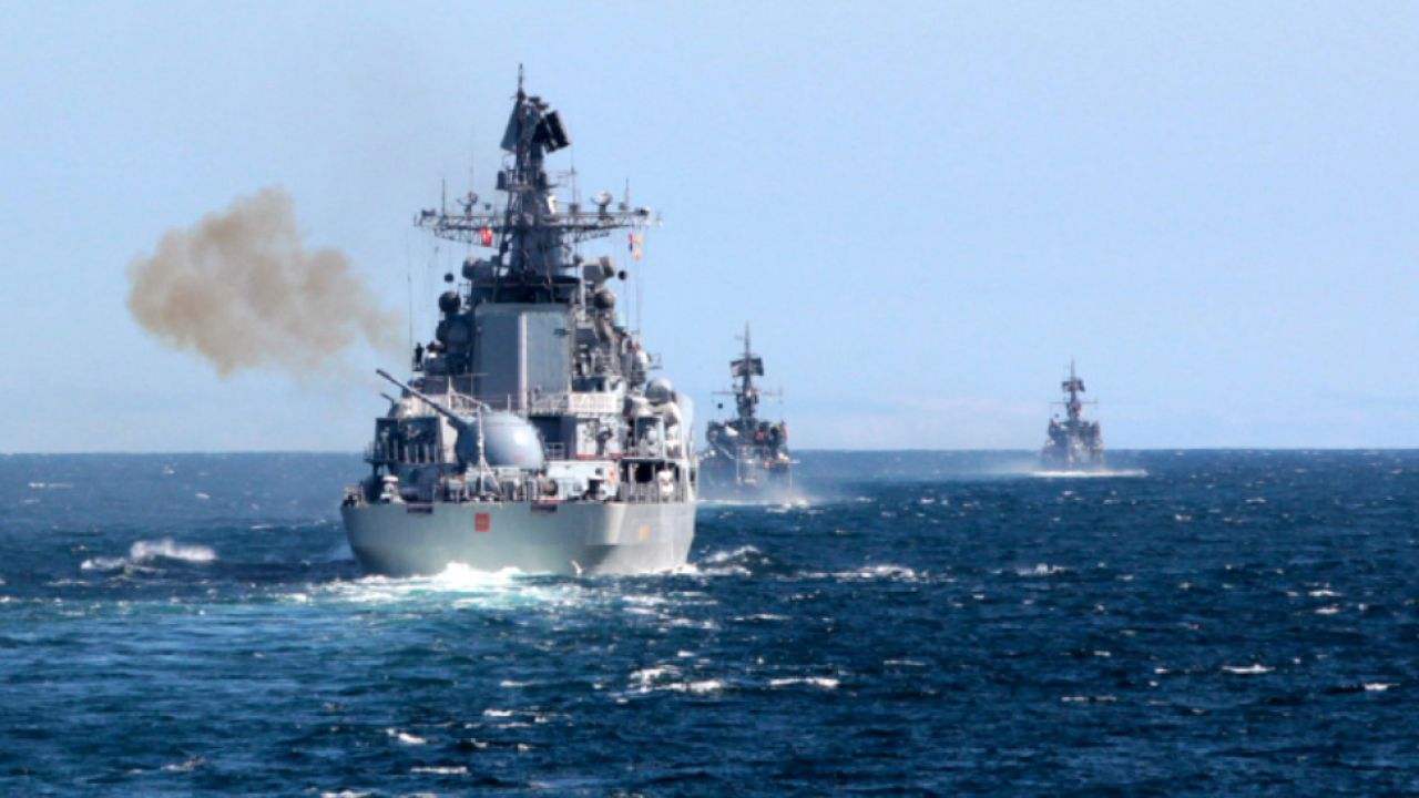 W manewrach weźmie udział 20 rosyjskich okrętów i statków zabezpieczenia (fot. eng.mil.ru)