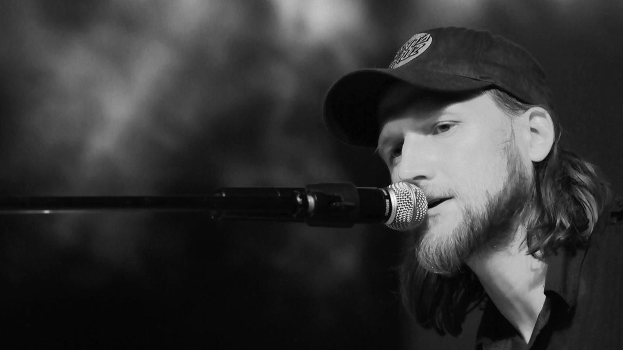 Grzegorz „Guzik” Guziński chorował na COVID-19 (fot. PAP/Roman Jocher) Grzegorz „Guzik” Guziński chorował na COVID-19 (fot. PAP/Roman Jocher)