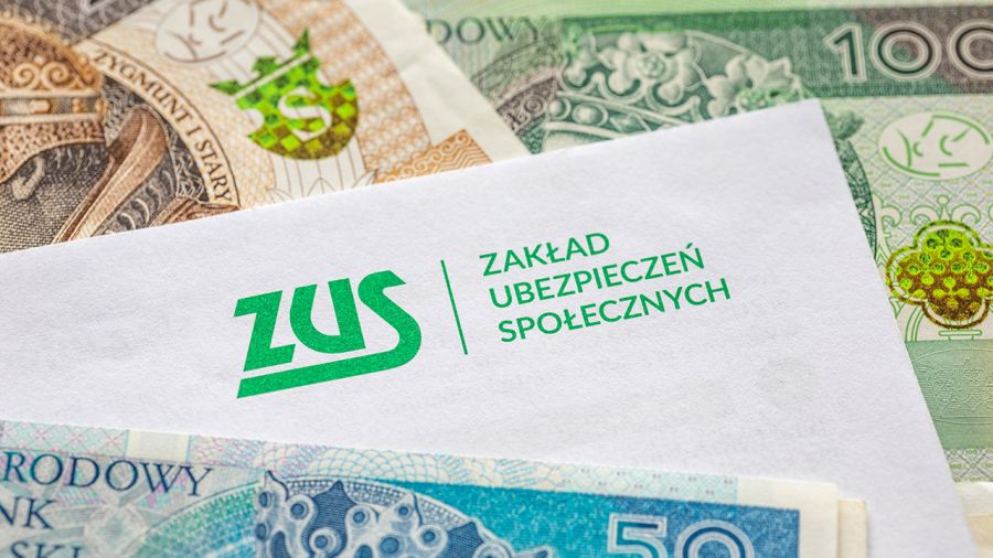 Wakacje od ZUS to ulga obowiązująca od ubiegłego roku (fot. Shutterstock/Konektus Photo)