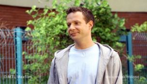 Szymon ze skrzydełkami?