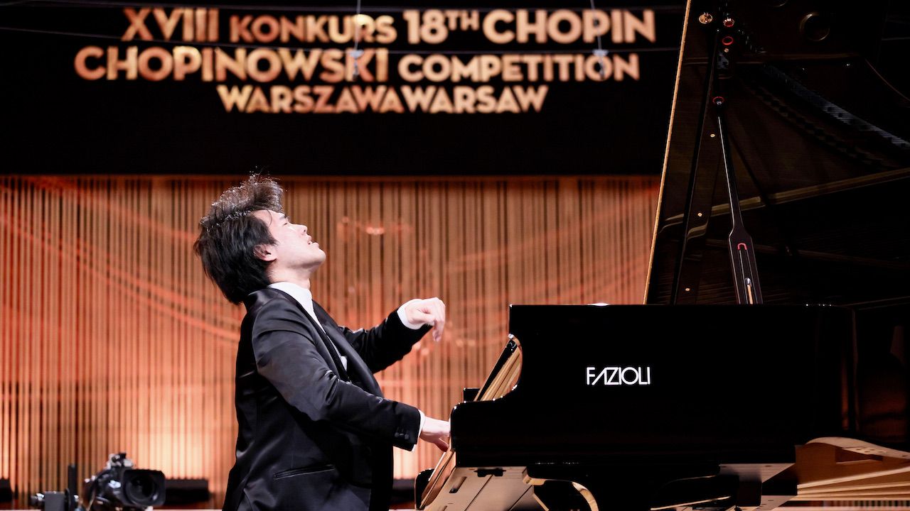 Zwycięzca XVIII Konkursu Chopinowskiego Bruce Liu (fot. arch.PAP/Leszek Szymański) Zwycięzca XVIII Konkursu Chopinowskiego Bruce Liu (fot. arch.PAP/Leszek Szymański)