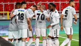 Piłkarze Besiktasu cieszą się ze zdobytej bramki (fot. Getty Images)