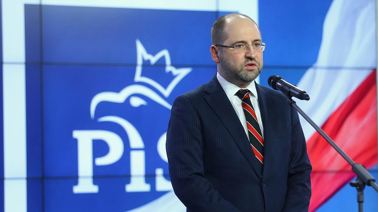 Pełnomocnik sztabu Andrzeja Dudy odniósł się również do sondaży, w których zyskuje Rafał Trzaskowski (fot. PAP/Rafał Guz) Pełnomocnik sztabu Andrzeja Dudy odniósł się również do sondaży, w których zyskuje Rafał Trzaskowski (fot. PAP/Rafał Guz)