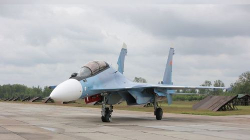 Самалёт Су-30СМ2 на аэрадроме ў Беларусі. Здымак мае ілюстрацыйны характар. Фота: modmilby / Telegram