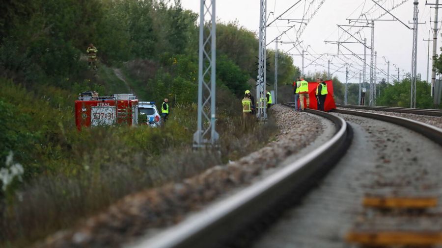 Tarnowo śmiertelny wypadek powiat obornicki zderzenie auta i pociągu (fot. zdj. ilustr., PAP/Rafał Guz)