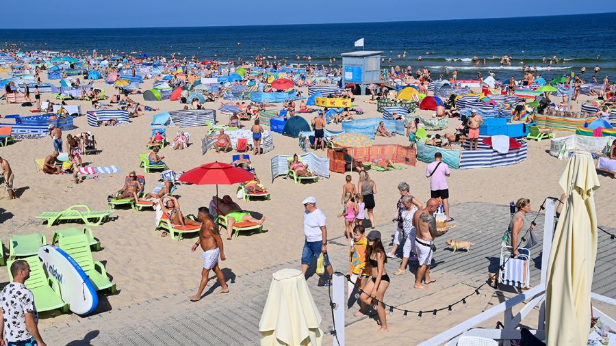 Upały rozpoczną się w niedzielę (fot. PAP/Andrzej Jackowski)