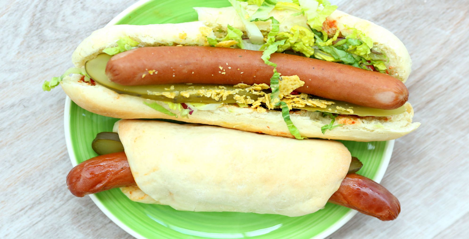Hot dog w domowej bułce