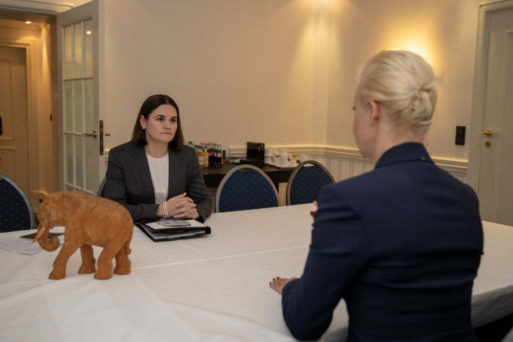 Святлана Ціханоўская сустрэлася з Юліяй Навальнай. (Фота: tsikhanouskaya / Telegram)