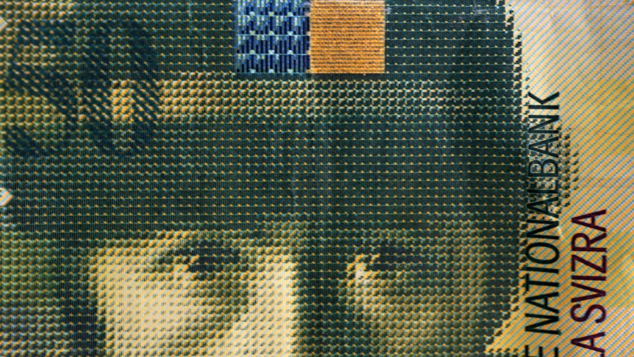 Celem zmów były manipulacje w sektorze instrumentów pochodnych denominowanych we frankach szwajcarskich(fot. flickr.com/rosmary) Celem zmów były manipulacje w sektorze instrumentów pochodnych denominowanych we frankach szwajcarskich(fot. flickr.com/rosmary)