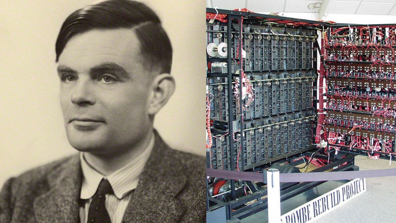 Alan Turing i jedna z kryptograficznych „bomb” (fot. National Portrait Gallery, London/Tom Yates/Wikipedia CC BY SA 3.0)