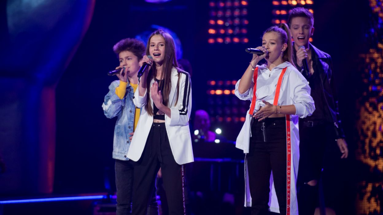 Ich kariery stanowią świetny przykład dla nowych uczestników „The Voice”. Finaliści pierwszej edycji ponownie spotkali się na scenie, by wspólnie wykonać utwór „Nie poddam się” (fot. J. Bogacz/TVP)
