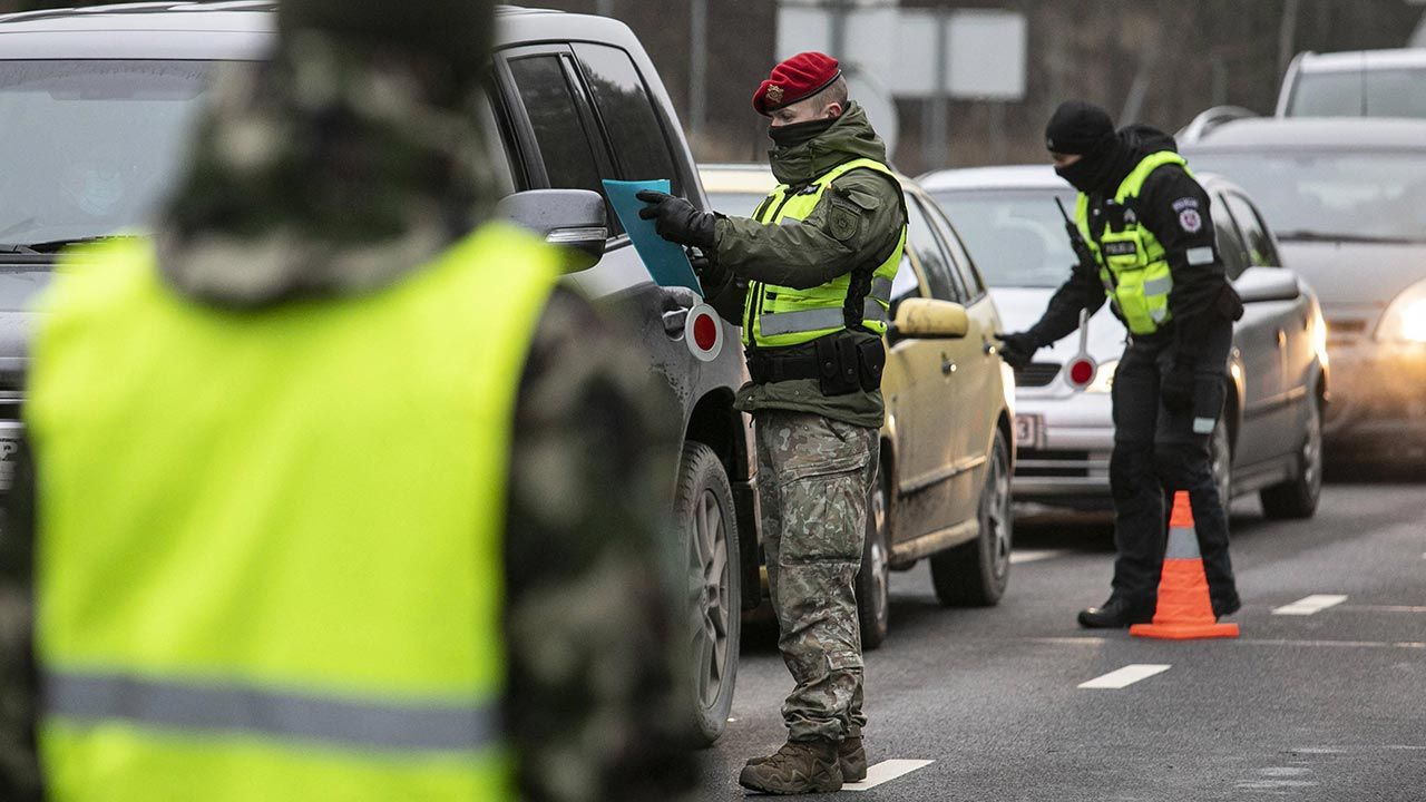 Jedziesz na Litwę? Pamietaj o zrobieniu sobie testu (fot. Paulius Peleckis / Anadolu Agency/ABACAPRESS.COM) Jedziesz na Litwę? Pamietaj o zrobieniu sobie testu (fot. Paulius Peleckis / Anadolu Agency/ABACAPRESS.COM)