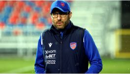 Trener Marek Papszun do końca sezonu jest związany z Rakowem Częstochowa (fot. PAP)