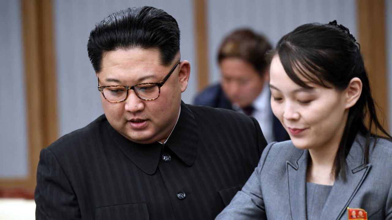 Kim Jo Jong to wpływowa siostra północnokoreańskiego dyktatora Kim Dzong Una. (Fot. Korea Summit Press Pool/Getty Images)