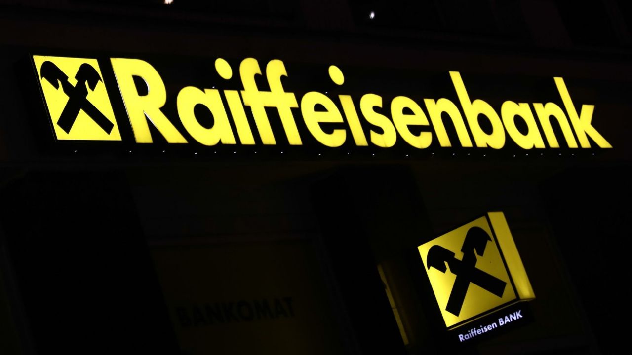 Raiffeisen Bank wydał oświadczenie ws. biznesu w Rosji (fot. Jakub Porzycki/NurPhoto via Getty Images)