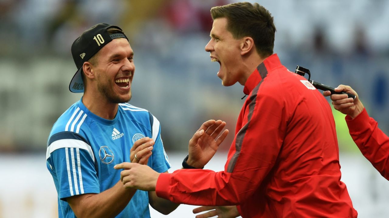 Lukas Podolski i Wojciech Szczęsny (fot. Getty Images)