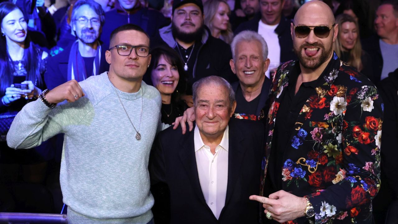 Oleksandr Usyk, Bob Arum, Tyson Fury (fot. Getty Images)