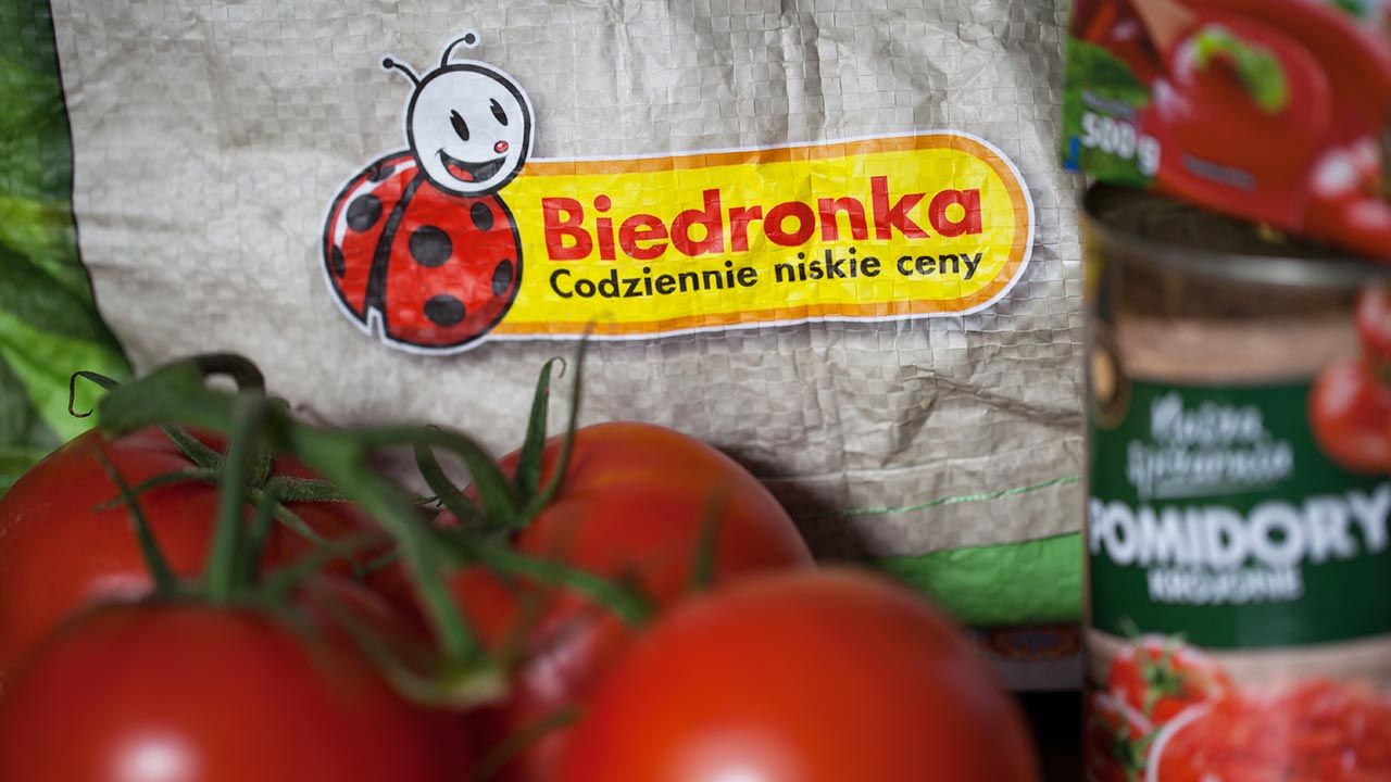 UOKiK apeluje, by zawiadamiać Inspekcję Handlową o przypadkach nieprawidłowego oznakowania kraju pochodzenia warzyw lub owoców (fot. Shutterstock/ Pressmaster) UOKiK apeluje, by zawiadamiać Inspekcję Handlową o przypadkach nieprawidłowego oznakowania kraju pochodzenia warzyw lub owoców (fot. Shutterstock/ Pressmaster)