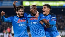 Victor Osimhen w środku (fot. Getty)