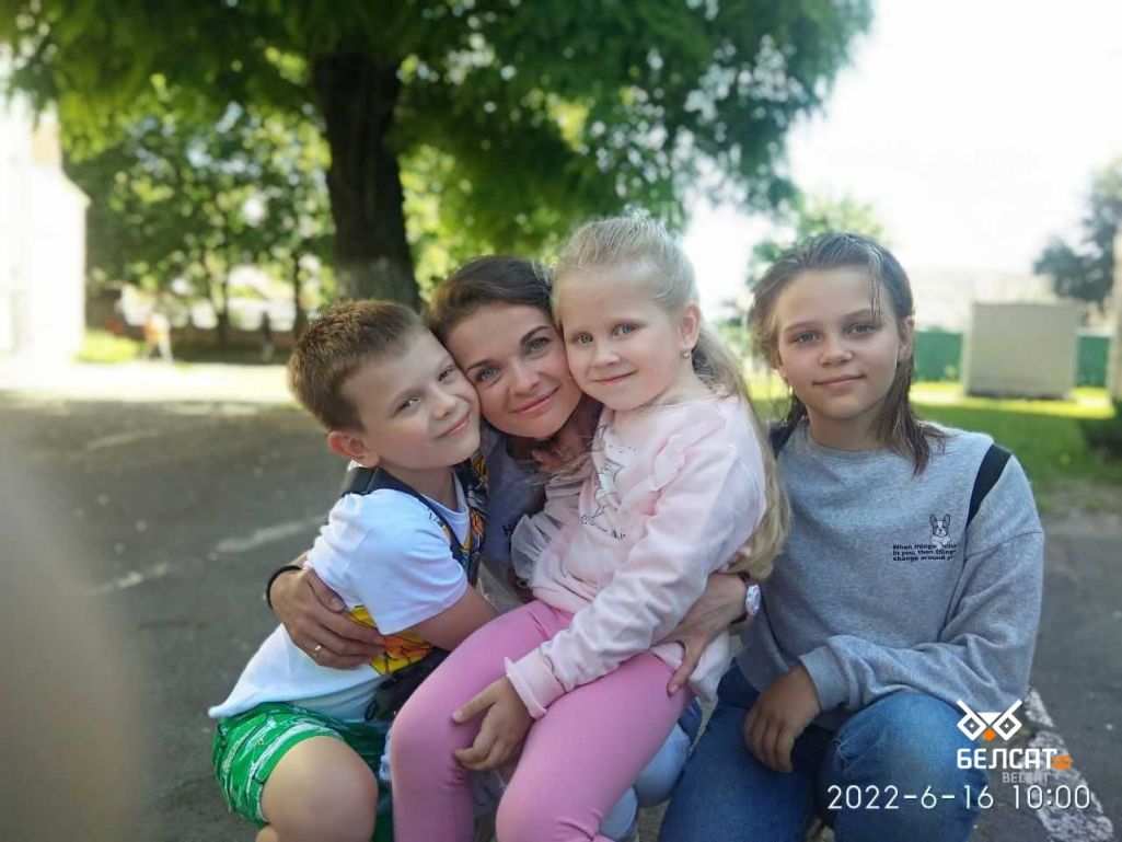 Блогерка Вольга Такарчук на волі. (Фота: Белсат)