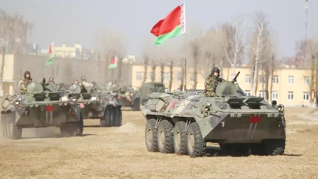 Rezerwowi na Białorusi dostają wezwania do komend uzupełnień (fot. MON Białoruś)