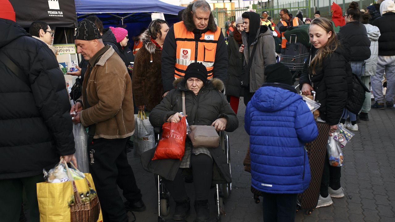 Pomoc dla uchodźców z Ukrainy (fot. A.Mehmet/Anadolu/Getty Images)