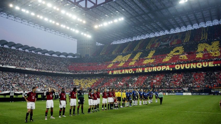 Inter i AC Milan w meczu derbowym na San Siro (fot. Getty Images)
