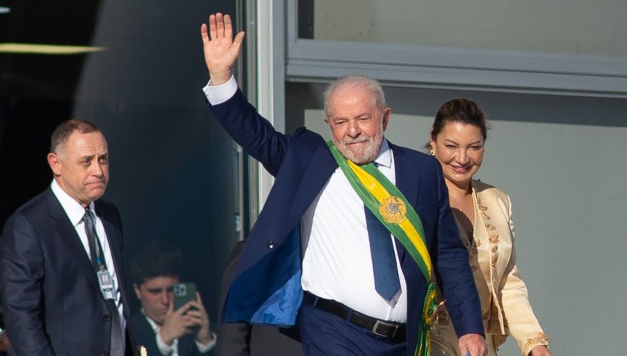 Brazil markets slump on Lula's first full day in office | TVP World