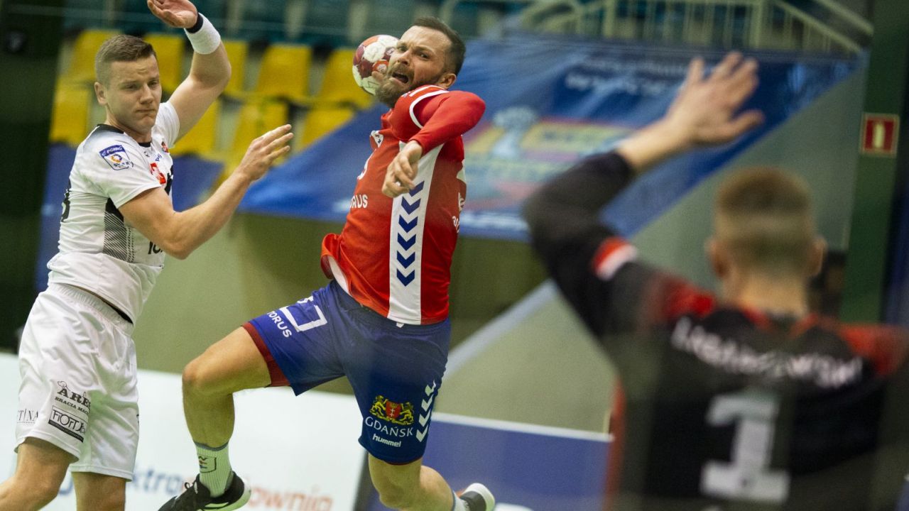 Piotrków Trybunalski Piłka Ręczna Mężczyzn Piłka ręczna, PGNiG Superliga: udany trenerski debiut Mariusza
