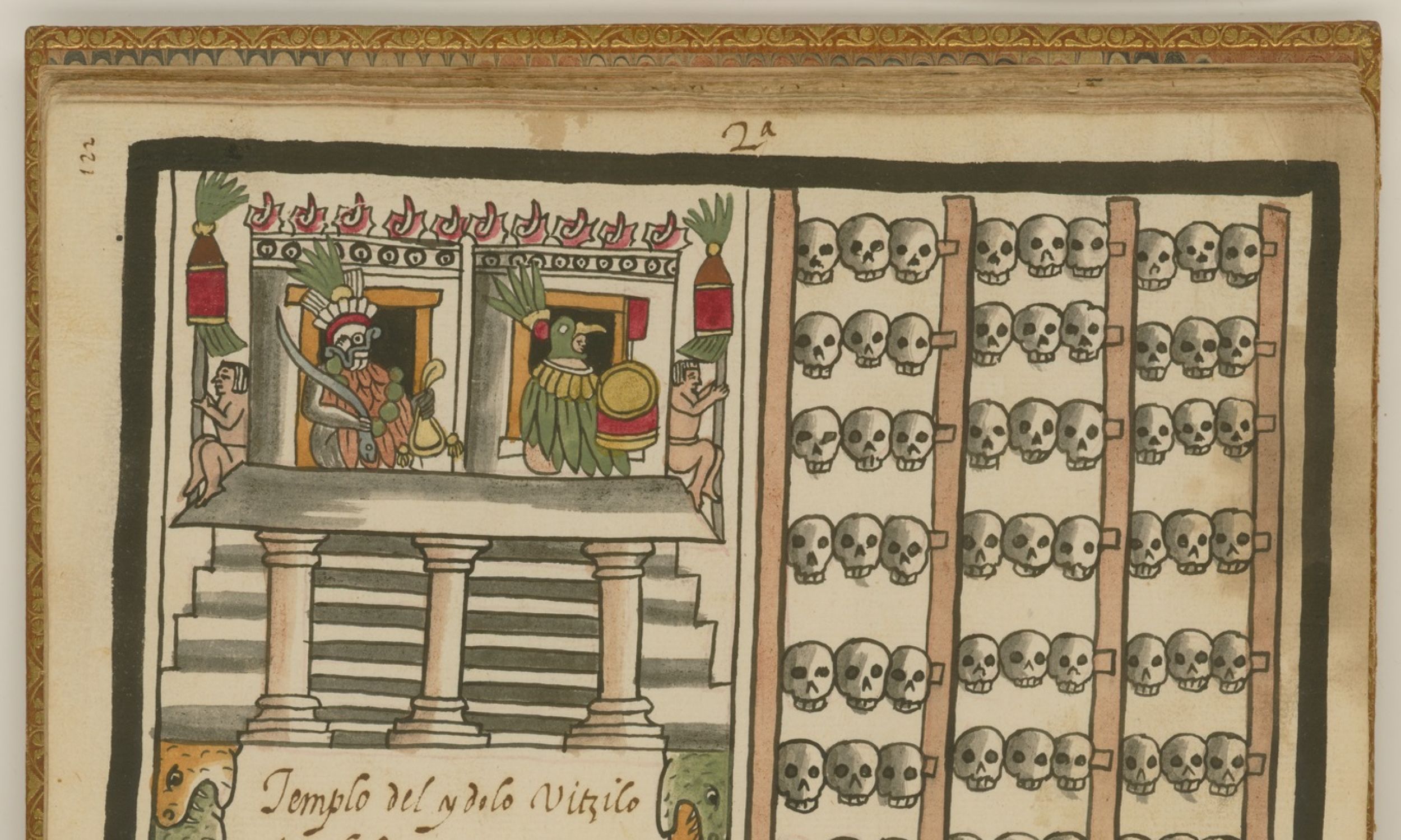 Kodeks Tovar XVI-wiecznego jezuity Juana de Tovar zawiera szczegółowe informacje o obrzędach Azteków (znanych również jako Mexica). Ta ilustracja pokazuje (po lewej) świątynię zwieńczoną wizerunkami dwóch bogów: po prawej stronie jest obraz Huitzilopochtli (bóg słońca i wojny), a po lewej Tlaloca (deszczu i rolnictwa) z turkusowym wężem (broń bogów). Po prawej stronie znajduje się tzompantli, czyli stojak na czaszki. Fot. Wikimedia/zbiory Biblioteki Johna Cartera Browna w Meksyku