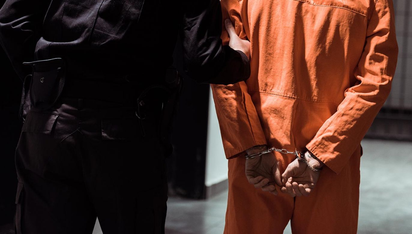 Gwałciciel przebywa już w kobiecym więzieniu w indywidualnej celi (fot. Shutterstock/LightField Studios)
